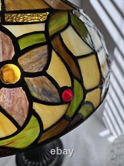 Tiffany Stained Glass Lamp 2 Light Victorian Style Retro Reproduction Floral