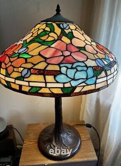 Tiffany Stained glass style lamp shade Beautiful Peony Flowers Gorgeous
