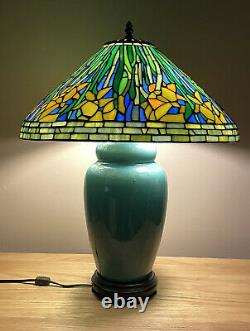 Tiffany Studio Reproduction Long Stem Daffodil Stained Glass Lamp