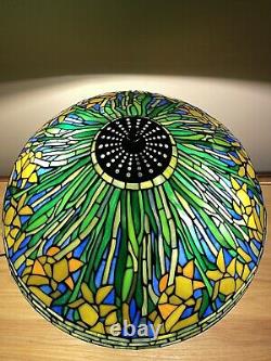 Tiffany Studio Reproduction Long Stem Daffodil Stained Glass Lamp