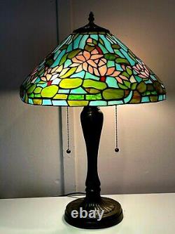 Tiffany Style 16 Water Lily Stained Glass Shade Table Lamp