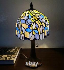 Tiffany Style Accent Stained Glass Table Lamp 15in Tall Violet Flower Motif