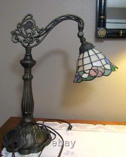 Tiffany Style / Art Nouveau / Cast Iron Bridge Arm / Stained Glass / TABLE LAMP