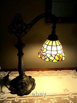 Tiffany Style / Art Nouveau / Cast Iron Bridge Arm / Stained Glass / TABLE LAMP