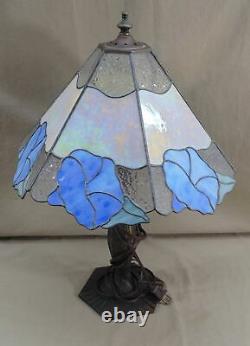 Tiffany Style Blue Hibiscus Flower Stained Glass Mop Desk Table Lamp Light