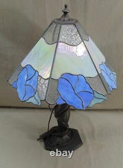 Tiffany Style Blue Hibiscus Flower Stained Glass Mop Desk Table Lamp Light