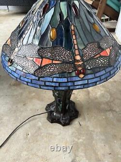 Tiffany Style Dragon Fly Stained Glass Lamp