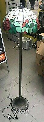 Tiffany Style Floor Standing Lamp 62 Inch Tall Flowers Stained Glass
