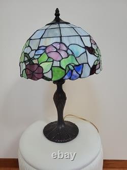 Tiffany-Style Floral Pattern Stained Glass Table Lamp 18h Vintage
