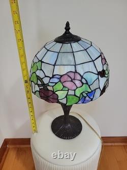 Tiffany-Style Floral Pattern Stained Glass Table Lamp 18h Vintage