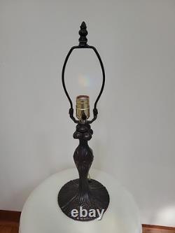 Tiffany-Style Floral Pattern Stained Glass Table Lamp 18h Vintage