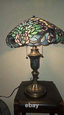 Tiffany Style Lamp Stained Glass Peacock Design