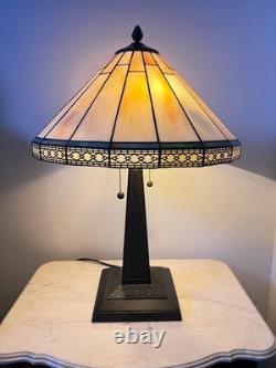 Tiffany Style Stain Glass Table Lamp