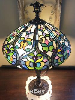Tiffany Style Stained Glass 25 Table Lamp