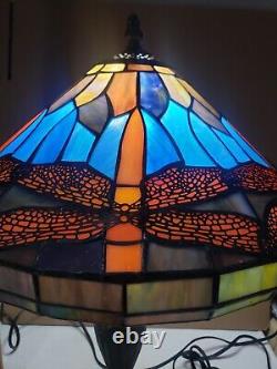 Tiffany Style Stained Glass Dragonfly Table Lamp