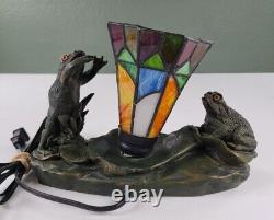 Tiffany Style Stained Glass Frog Table Lamp Mounted On Cast Resin Crosa 1996