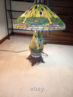 Tiffany Style Stained Glass Jeweled Dragonfly Table Desk Lamps