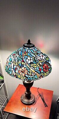 Tiffany-Style Stained Glass Lamp Floral Vine Mosaic Bronze Base Vintage