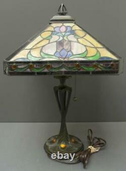 Tiffany Style Stained Glass Lamp QUOIZEL Table Lamp Shade & Base 23 TESTED