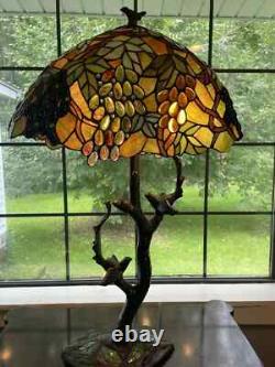 Tiffany Style Stained Glass Table Desk Lamp Tree Bird Style Leaf Grape Shade Tiffany Style Stained Glass Table Desk Lamp Tree Bird Style Leaf Grape Shade