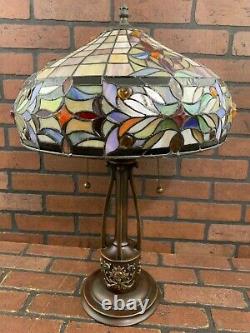 Tiffany Style Stained Glass Table Lamp