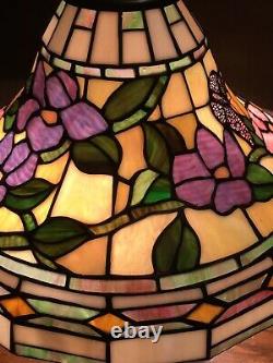 Tiffany Style Stained Glass Table Lamp