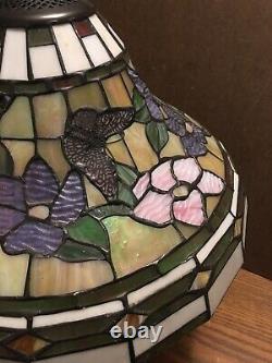 Tiffany Style Stained Glass Table Lamp