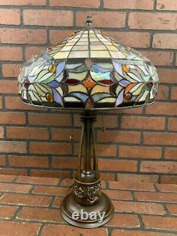 Tiffany Style Stained Glass Table Lamp