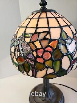 Tiffany Style Stained Glass Table Lamp Cardinal Bird Flowers Brass 14.5 READ