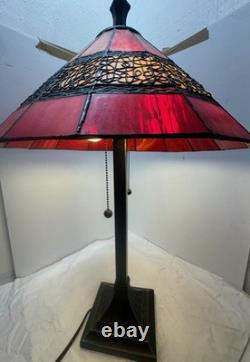 Tiffany-Style Stained Glass Table Lamp with Pull Chains
