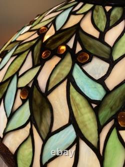 Tiffany Style Stained Glass table lamp with metal base 26 perfect condition