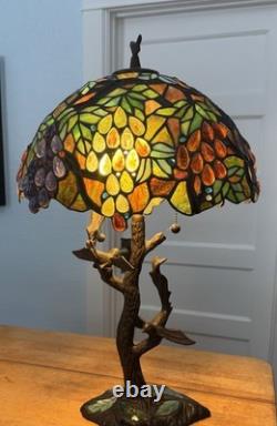Tiffany Style Table Lamp Stained Glass Grapes Leaves Design Iron Base With2 Birds