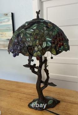 Tiffany Style Table Lamp Stained Glass Grapes Leaves Design Iron Base With2 Birds