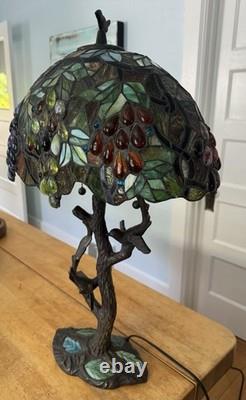Tiffany Style Table Lamp Stained Glass Grapes Leaves Design Iron Base With2 Birds