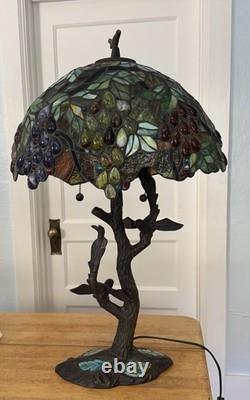 Tiffany Style Table Lamp Stained Glass Grapes Leaves Design Iron Base With2 Birds