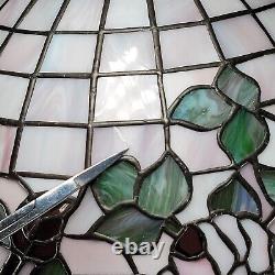 Tiffany Style Table Lamp Stained Glass Pink Roses Flowers 17-1/2 Tall