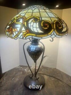 Tiffany Style Victorian Theme Stained Glass Double Lit Table Accent Reading Lamp