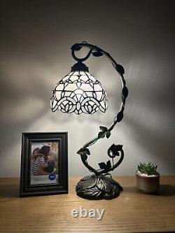 Tiffany Style White Stained Glass Table Lamp Baroque Style LED Bulb Include 21H