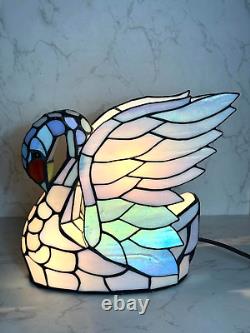 Tiffany Style White Swan Stained Glass Table Lamp