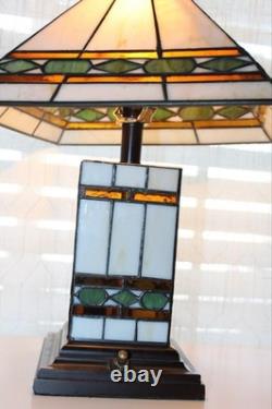 Tiffany stained glass style lamp