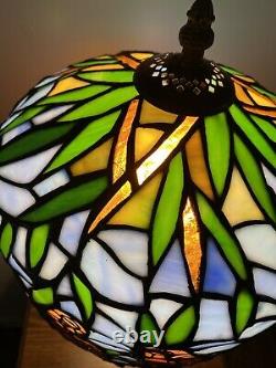 Tiffany-style Love Birds Table Lamp Stained Glass Art -New