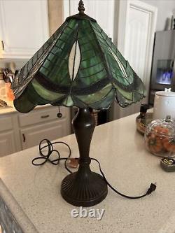 Underwriters Laboratories Tiffany Style Green Stained Glass Lamp 24in -READ