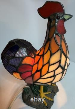 VTG Tiffany Style Stained Glass Chicken Rooster Farmhouse Table Lamp 11 h
