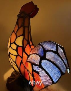 VTG Tiffany Style Stained Glass Chicken Rooster Farmhouse Table Lamp 11 h