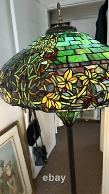 Vintage Exceptional Large Stained Glass Floor Lamp Excellent Pick Up