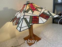 Vintage Mission Stle Wood Base Stained Leaded Glass Table Lamp