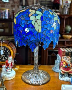 Vintage Nice Wisteria Blue & Green Tiffany-Style Stained Glass Table Lamp 24