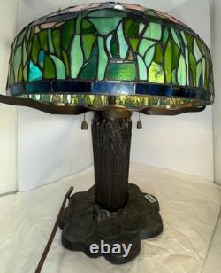 Vintage Stained Glass Table Lamp with Floral Design and Dark Base