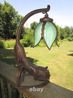 Vintage Stretching Cat Lamp Bronze Tone Slag Glass Shade Glowing Eyes Heavy