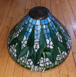 Vintage Tiffany Style 20 W Leaded Stained Glass Large Lamp /Shade Green & Blue